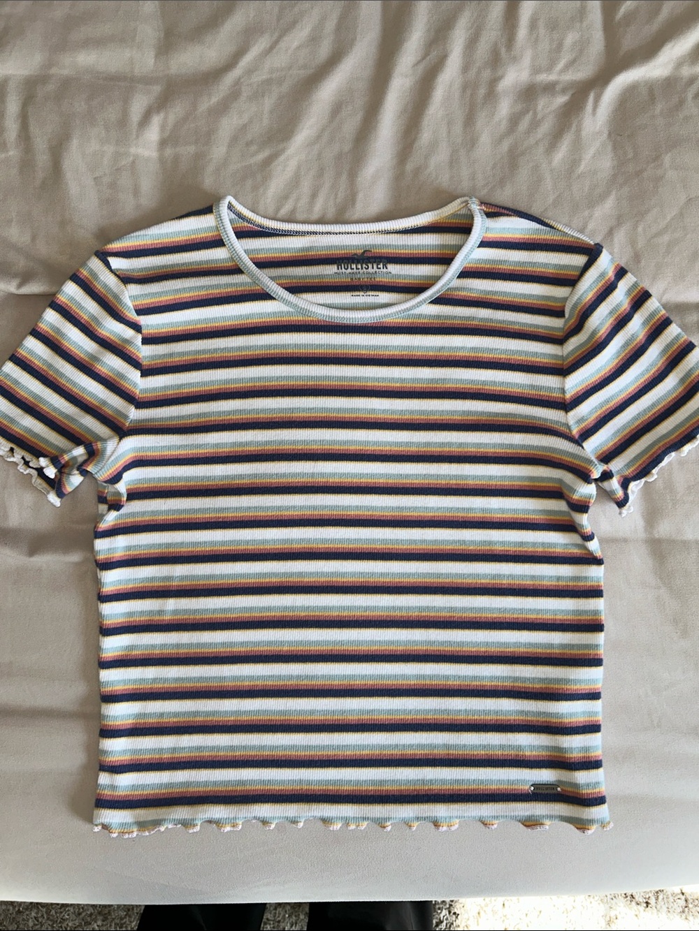 Hollister Must Have Collection Baby Tee Multicolor Stripes Women’s Small